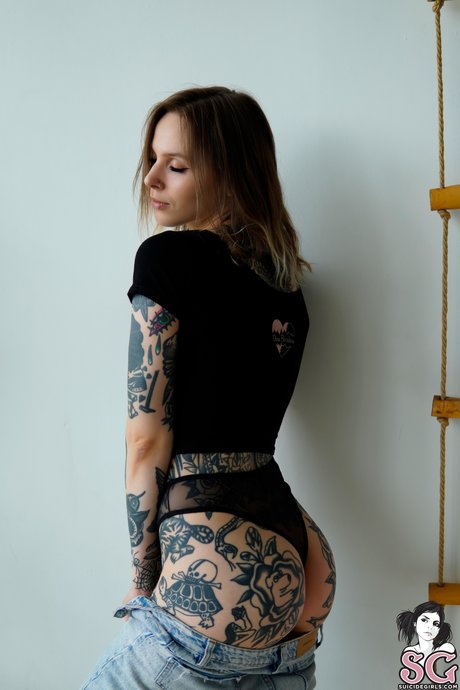 Tattooed Russian erwachsene kunst bilder