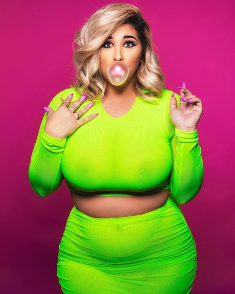 Natalia Lozano heiße schöne foto