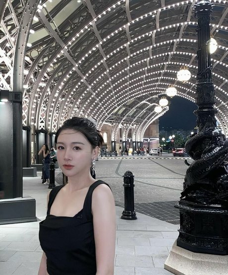 Inshy model exklusive archiv