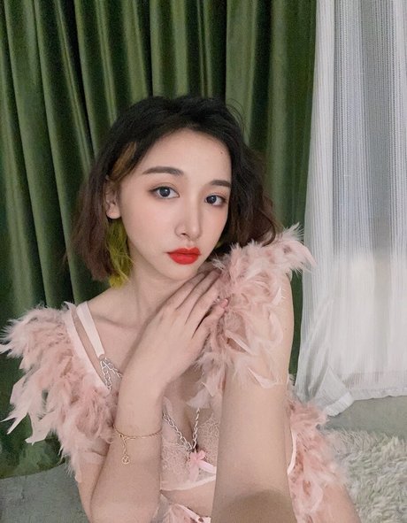 Inshy porno nackte archiv