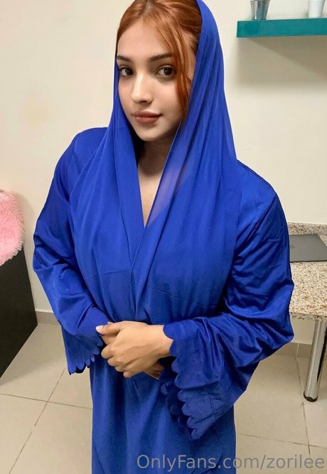 zorilee top nackte foto