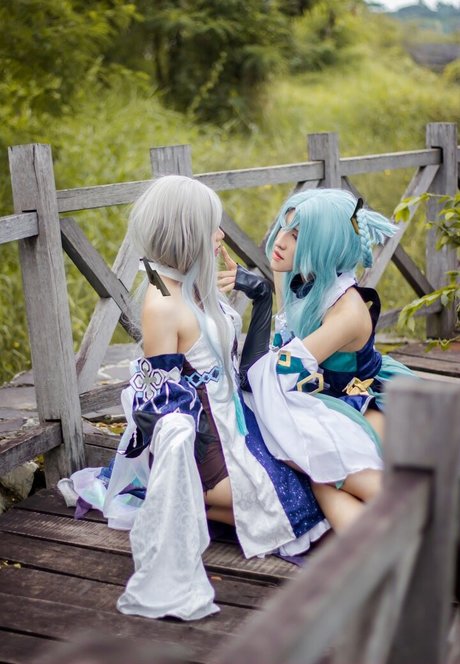 _HKxSYR exklusive nackten bild