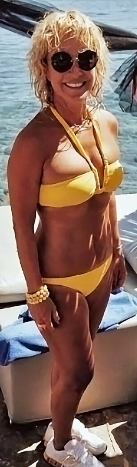 Zumrut Nural Dorman model nette bilder