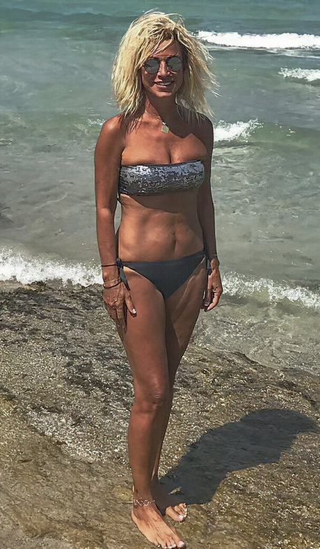 Zumrut Nural Dorman hd akt fotos