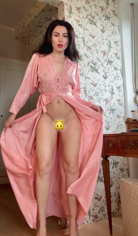 Abigail Abton sexy erwachsene foto