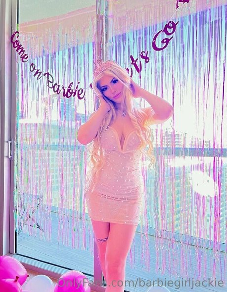 Barbiegirljackie schöne heiße bild
