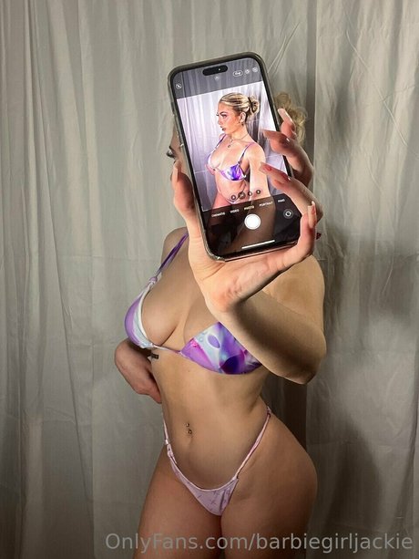 Barbiegirljackie pornostar kunst bilder