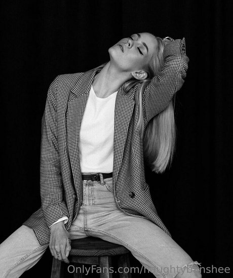 Naughtybanshee model nackten galerien