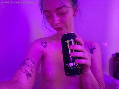 Xxalexlovescookiesxx perfekte nackten archiv