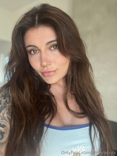 Adriaraexxx nackt foto