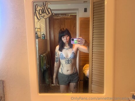 Annetteclaricedarby hübsche erotische galerie