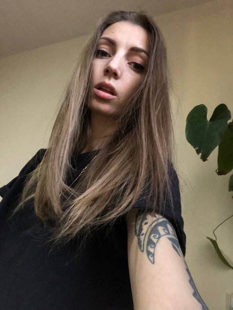 Kris naughty sexy hübsche galerien