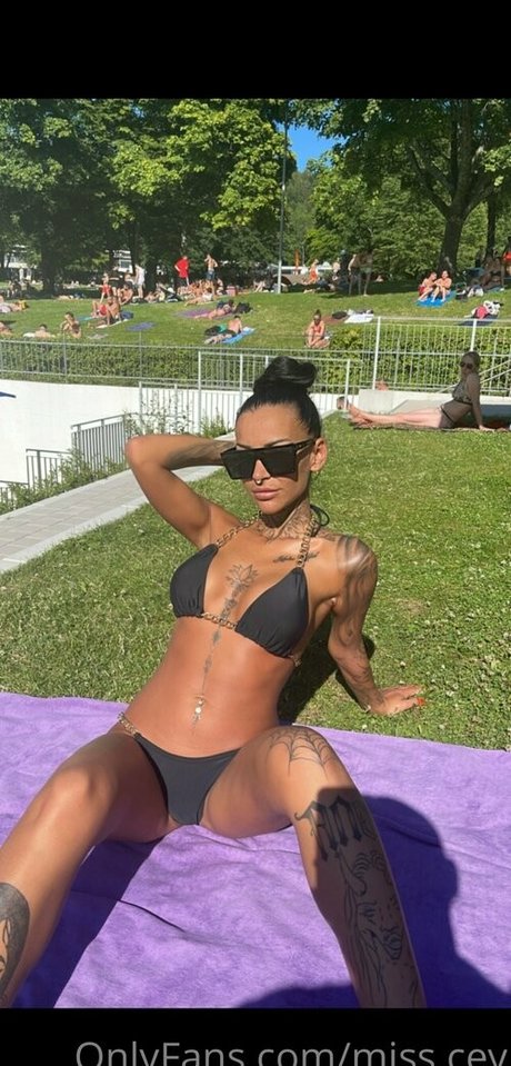 Misspierciink top porno bilder