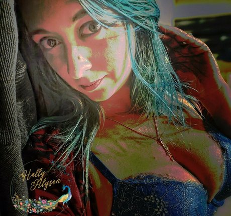 Hally Alyson hd exklusive bild