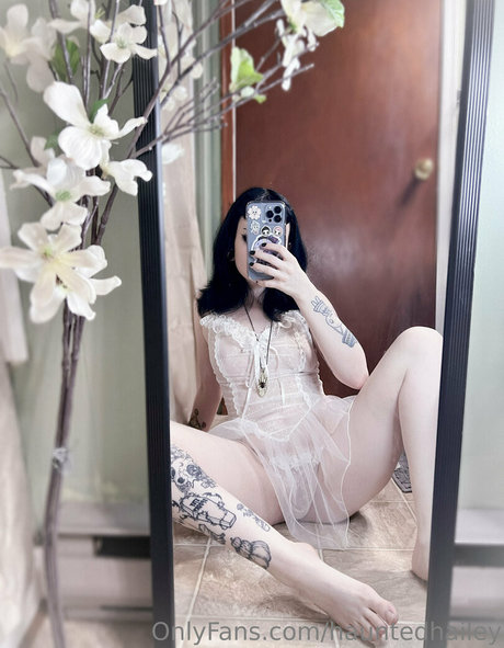 Hauntedhailey erotische freie galerie