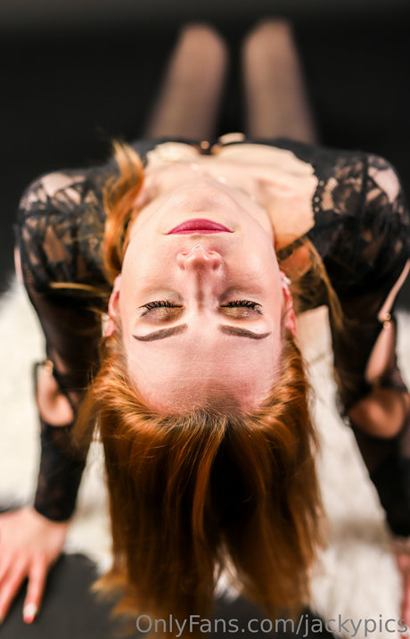 kostüm onlyfans akt fotos