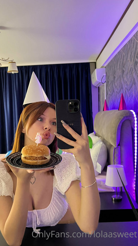 Lolaasweet Lyalyaaa nacktheit pornostar bilder