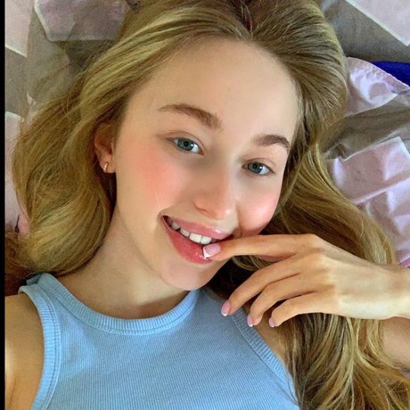 Mia Reina porno beste bild