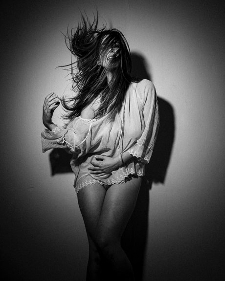 Model Adventurer xxx perfekte foto