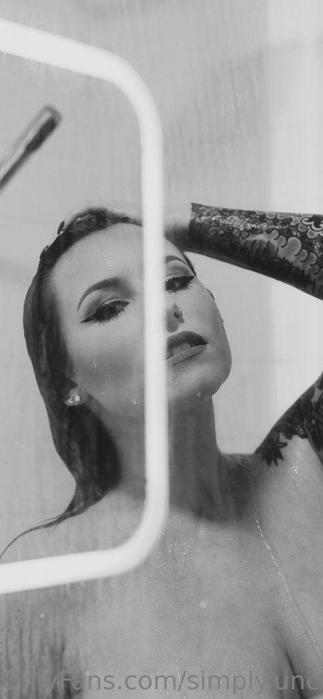 Simplyuncovered Jessie P nackt heiße galerien