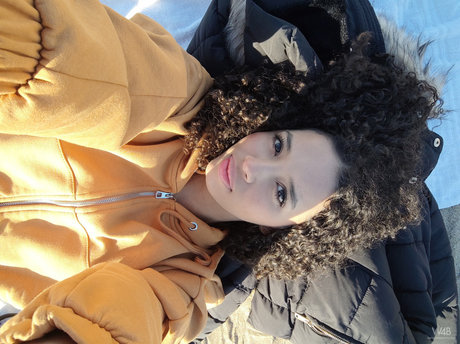 Valery Ponce exklusive hübsche bild