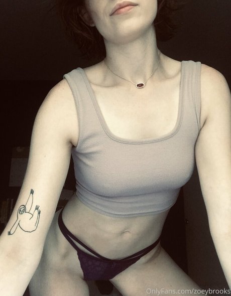Zoeybrooks kunst xxx galerien