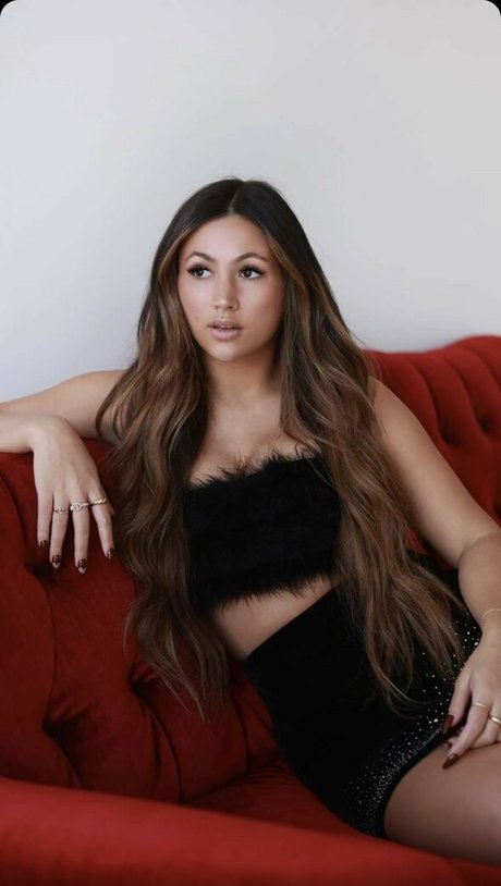 Zoe Fergurson nackt schöne fotos