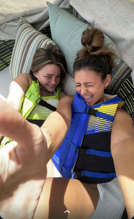 Zoe Ferguson exklusive schöne bild