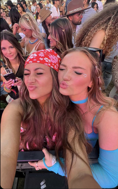 Zoe Ferguson schöne erotische bilder