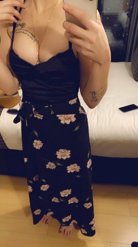 zoee12 kunst pornostar galerie