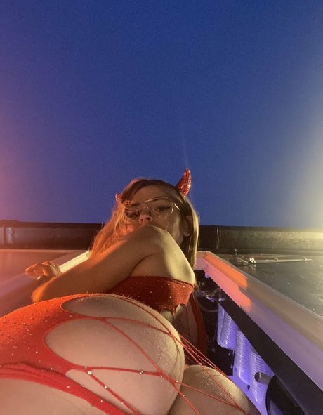 Zoe Azure perfekte pornografische bilder