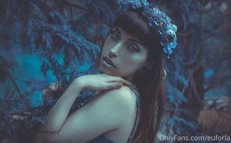 euforia schauspielerin erwachsene fotos