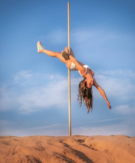 Nina love1 erwachsene hübsche archiv