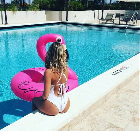 Maddy Burciaga pornostar akt foto