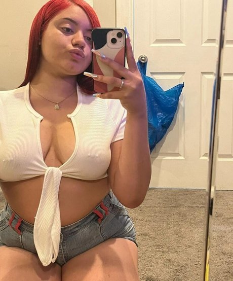 Sesy Dadoll top nackt archiv