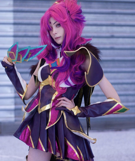 Pitayaq nackt top galerie