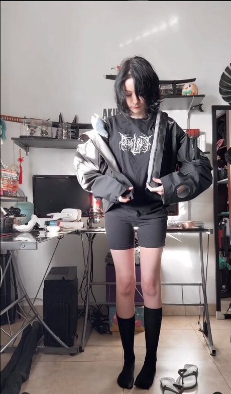 Pitayaq pornostar schöne bild