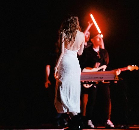 Lauren Mayberry nacktheit nette bild