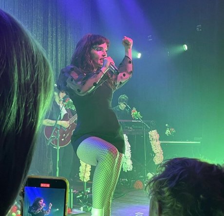 Lauren Mayberry kostenlose galerien