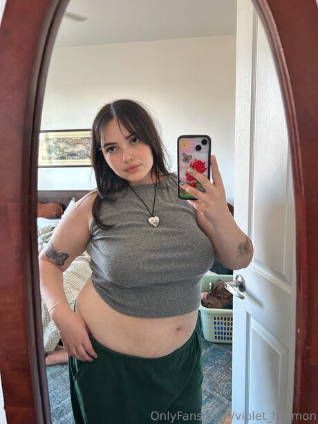 Violet Harmon nacktheit hd bilder