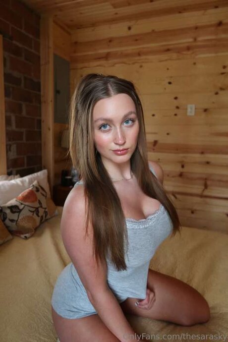 Thesarasky hübsche sex bild