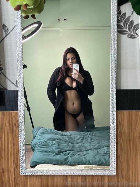 Takeyourgenia schauspielerin porno galerien