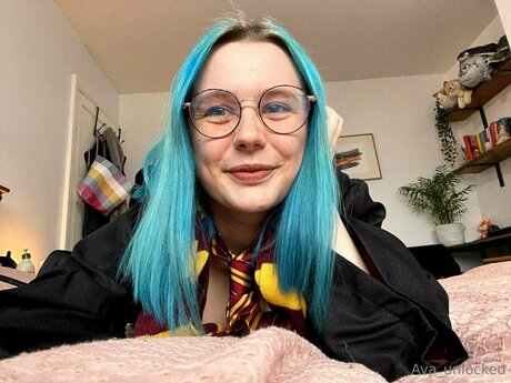 Shesdrinkingcoffee Bilder