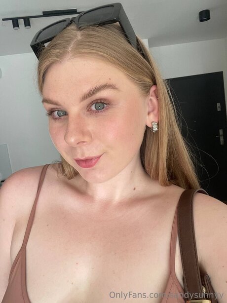 Sandysunnyy pornostar hd galerien
