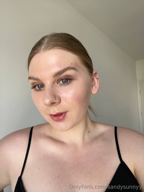 Sandysunnyy schauspielerin perfekte galerie