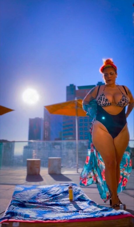 TheZombiUnicorn porno galerien