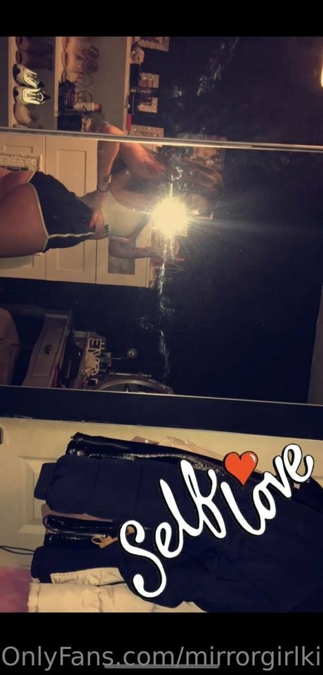 Mirrorgirlkim porno kunst galerie
