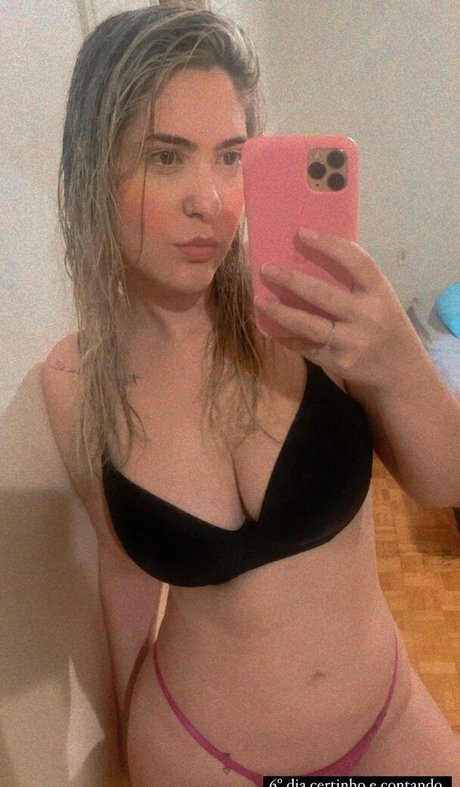 Nahzinhaa schauspielerin nackte bild