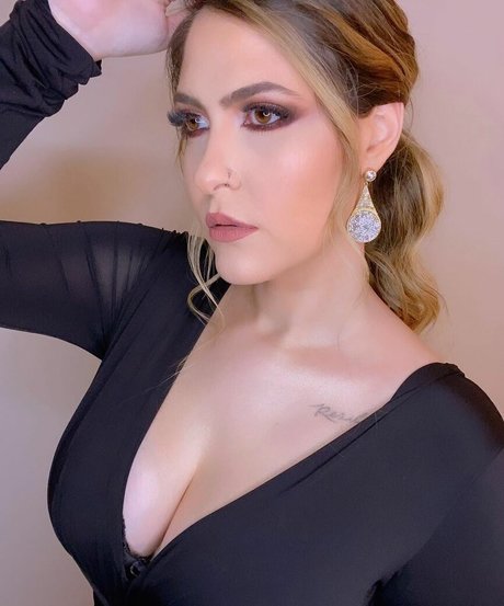 Nahzinhaa kostenlose sexy archiv