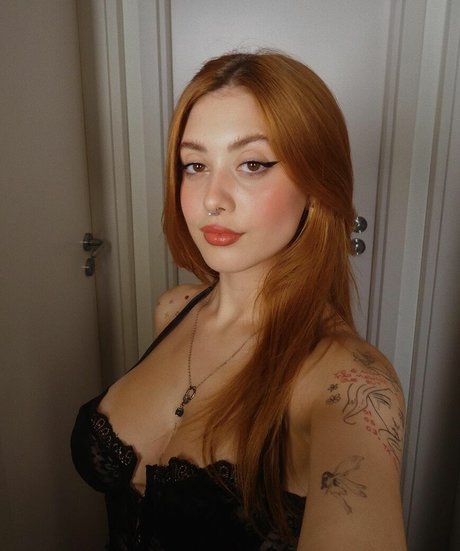 Ananda Morais exklusive akt galerie